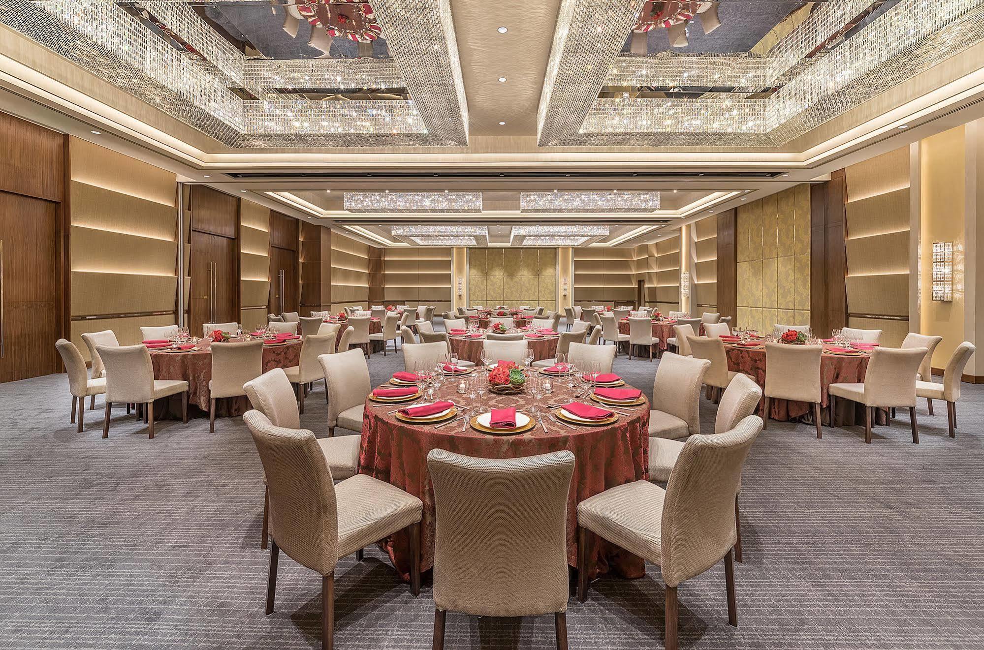 Ascott Bonifacio Global City Manila Taguig Esterno foto